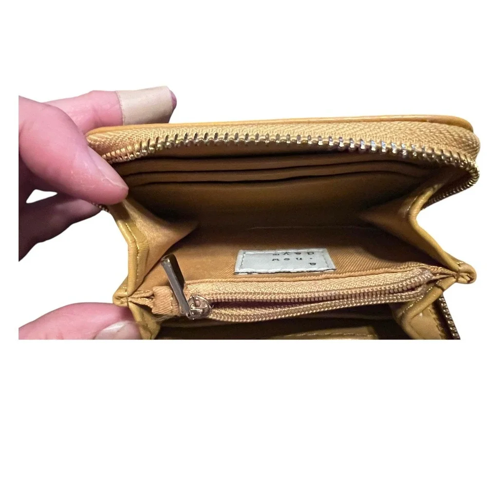 A New Day Accordion Zip Wallet Womens OS Mustard Yellow Very Good Faux Leather